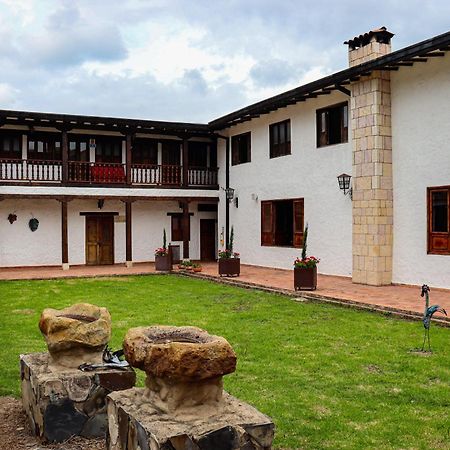 Готель Casona Quesada Суеска Екстер'єр фото