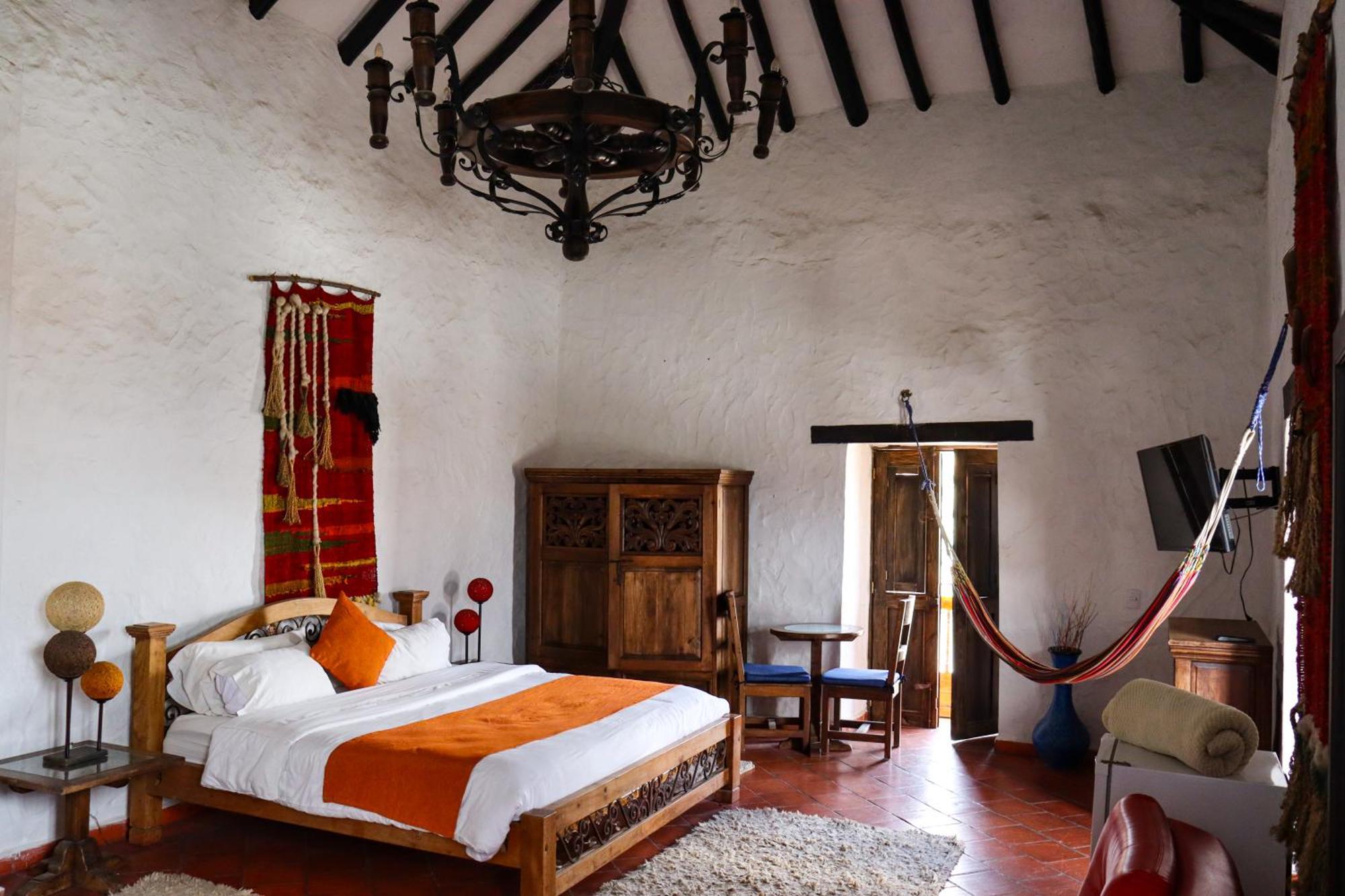 Готель Casona Quesada Суеска Екстер'єр фото