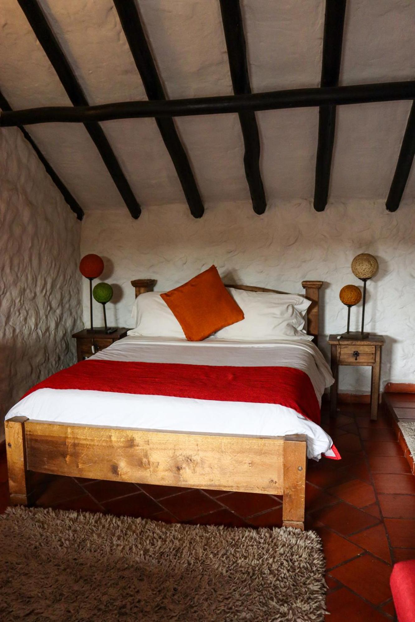 Готель Casona Quesada Суеска Екстер'єр фото