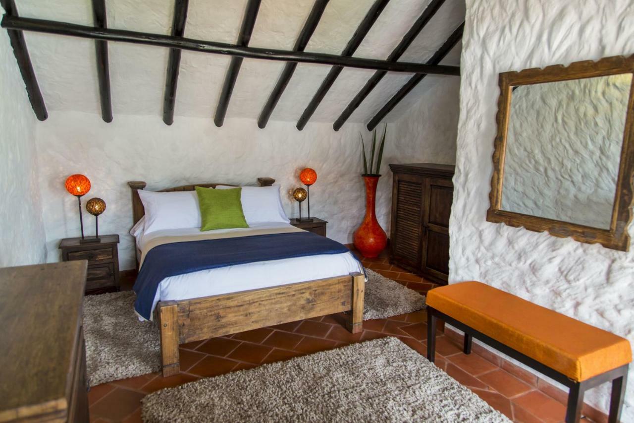 Готель Casona Quesada Суеска Екстер'єр фото
