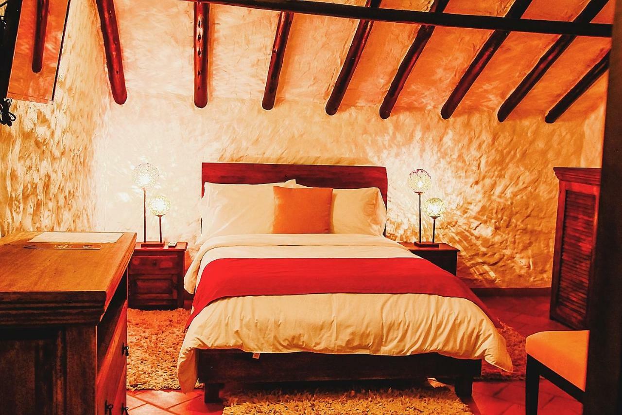 Готель Casona Quesada Суеска Екстер'єр фото