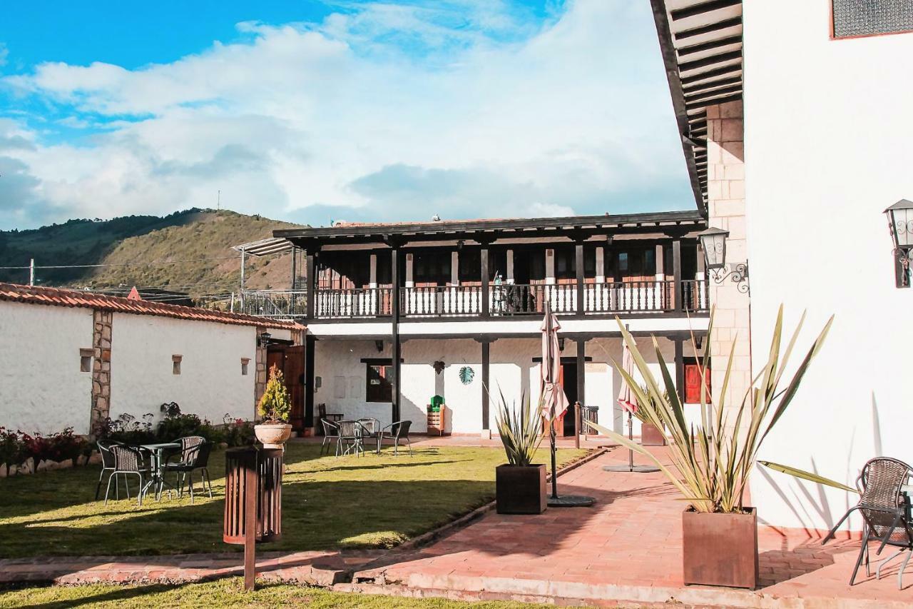 Готель Casona Quesada Суеска Екстер'єр фото