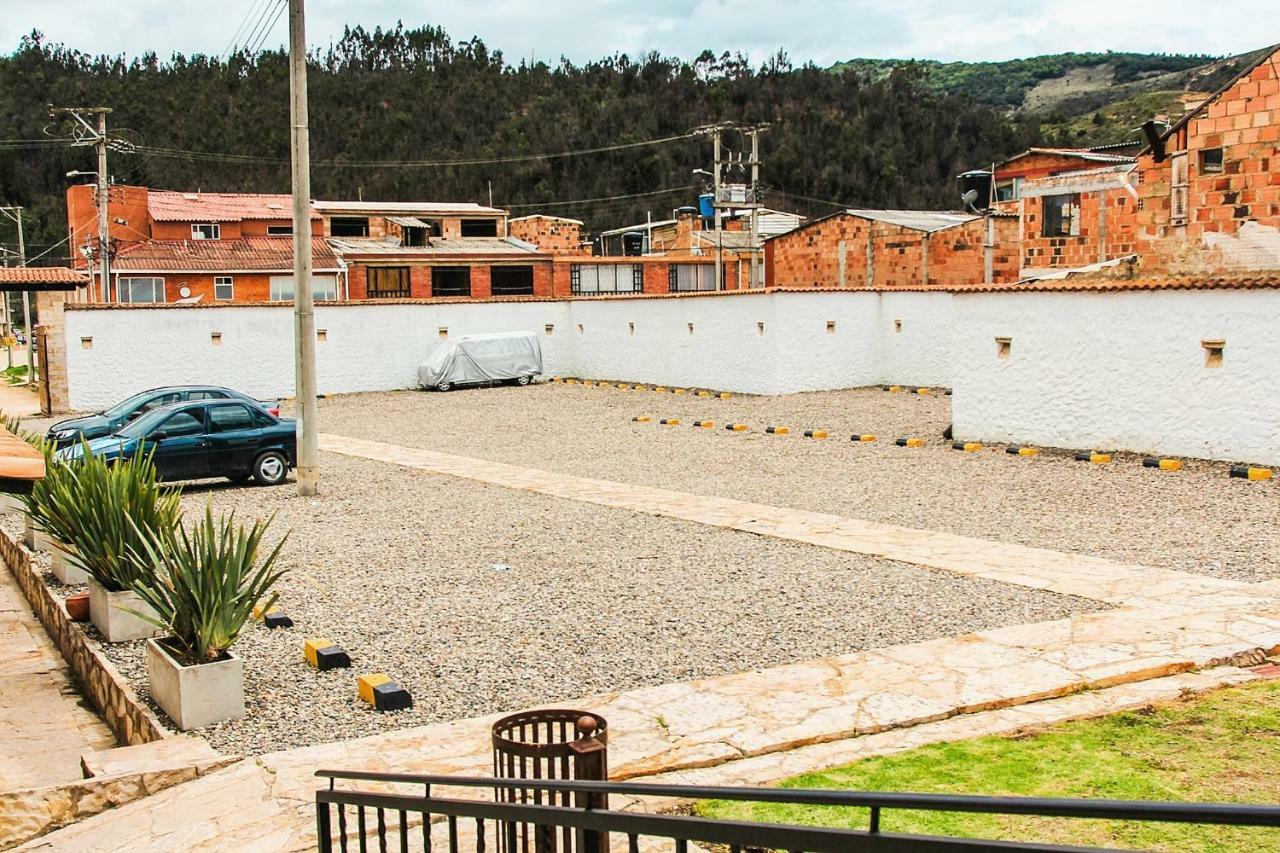 Готель Casona Quesada Суеска Екстер'єр фото